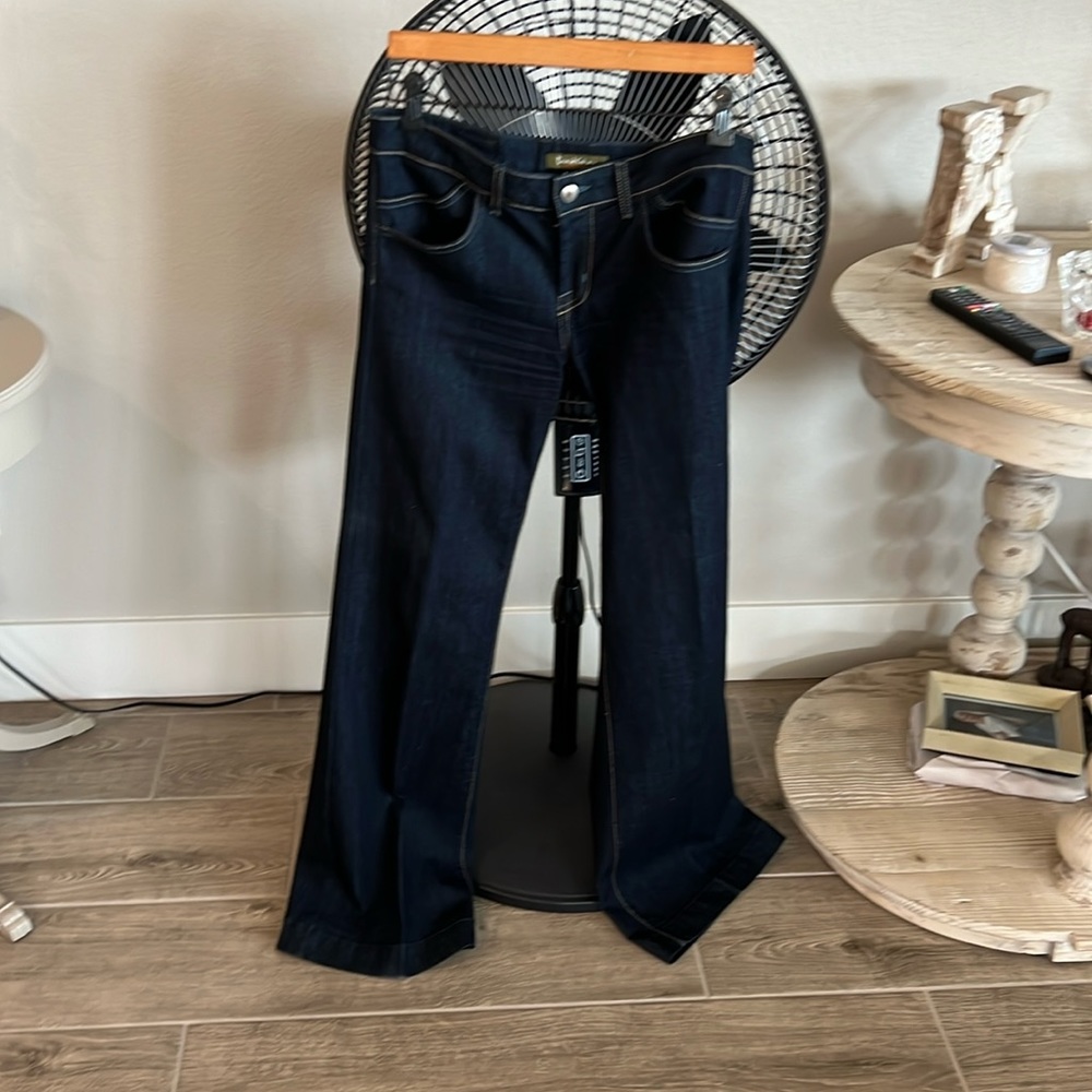 Ladies jeans worn once. David Kahn